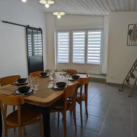 Maison En Pierres Renovee Avec Jardin, Terrasse, 3 Chambres, Proche Village, Nature Paisible, Equipements Complets - Fr-1-653-187 *