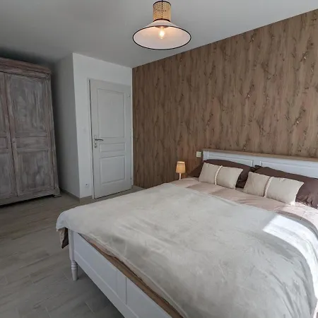 Casa di campagna Maison En Pierres Rénovée Avec Jardin, Terrasse, 3 Chambres, Proche Village, Nature Paisible, équipements Complets - Fr-1-653-187 *