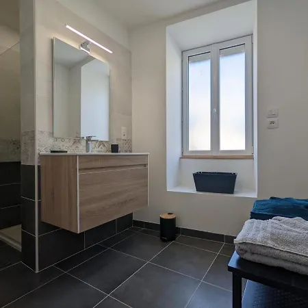 Maison En Pierres Rénovée Avec Jardin, Terrasse, 3 Chambres, Proche Village, Nature Paisible, équipements Complets - Fr-1-653-187 Montboyer