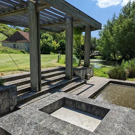 Casa di campagna Maison En Pierres Rénovée Avec Jardin, Terrasse, 3 Chambres, Proche Village, Nature Paisible, équipements Complets - Fr-1-653-187 Montboyer