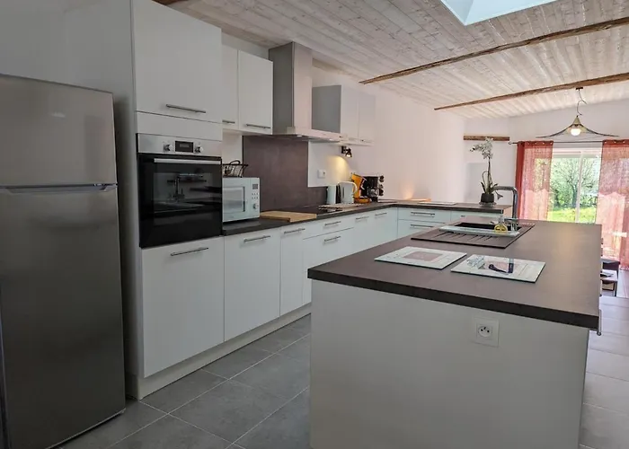 Maison En Pierres Renovee Avec Jardin, Terrasse, 3 Chambres, Proche Village, Nature Paisible, Equipements Complets - Fr-1-653-187 Prázdninový dům Montboyer