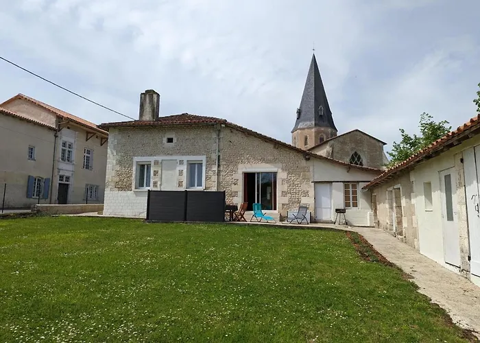 Maison En Pierres Renovee Avec Jardin, Terrasse, 3 Chambres, Proche Village, Nature Paisible, Equipements Complets - Fr-1-653-187 Prázdninový dům Montboyer