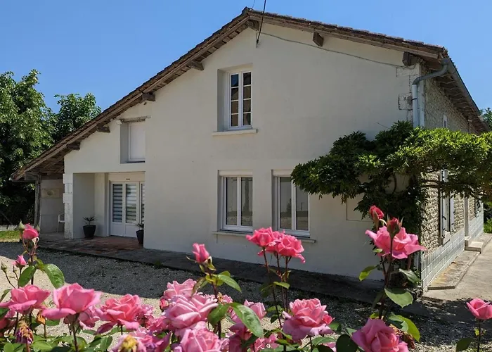 Maison En Pierres Renovee Avec Jardin, Terrasse, 3 Chambres, Proche Village, Nature Paisible, Equipements Complets - Fr-1-653-187 Prázdninový dům Montboyer